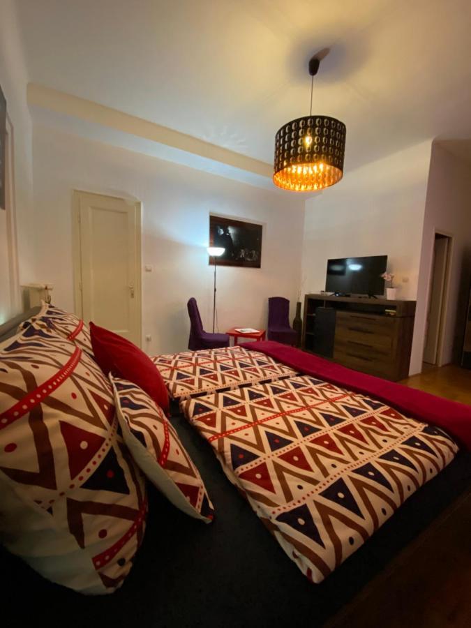 בודפשט Come & Stay Apartments And Rooms City Center מראה חיצוני תמונה