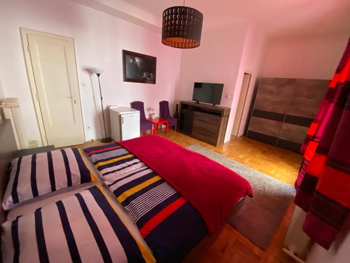 בודפשט Come & Stay Apartments And Rooms City Center מראה חיצוני תמונה