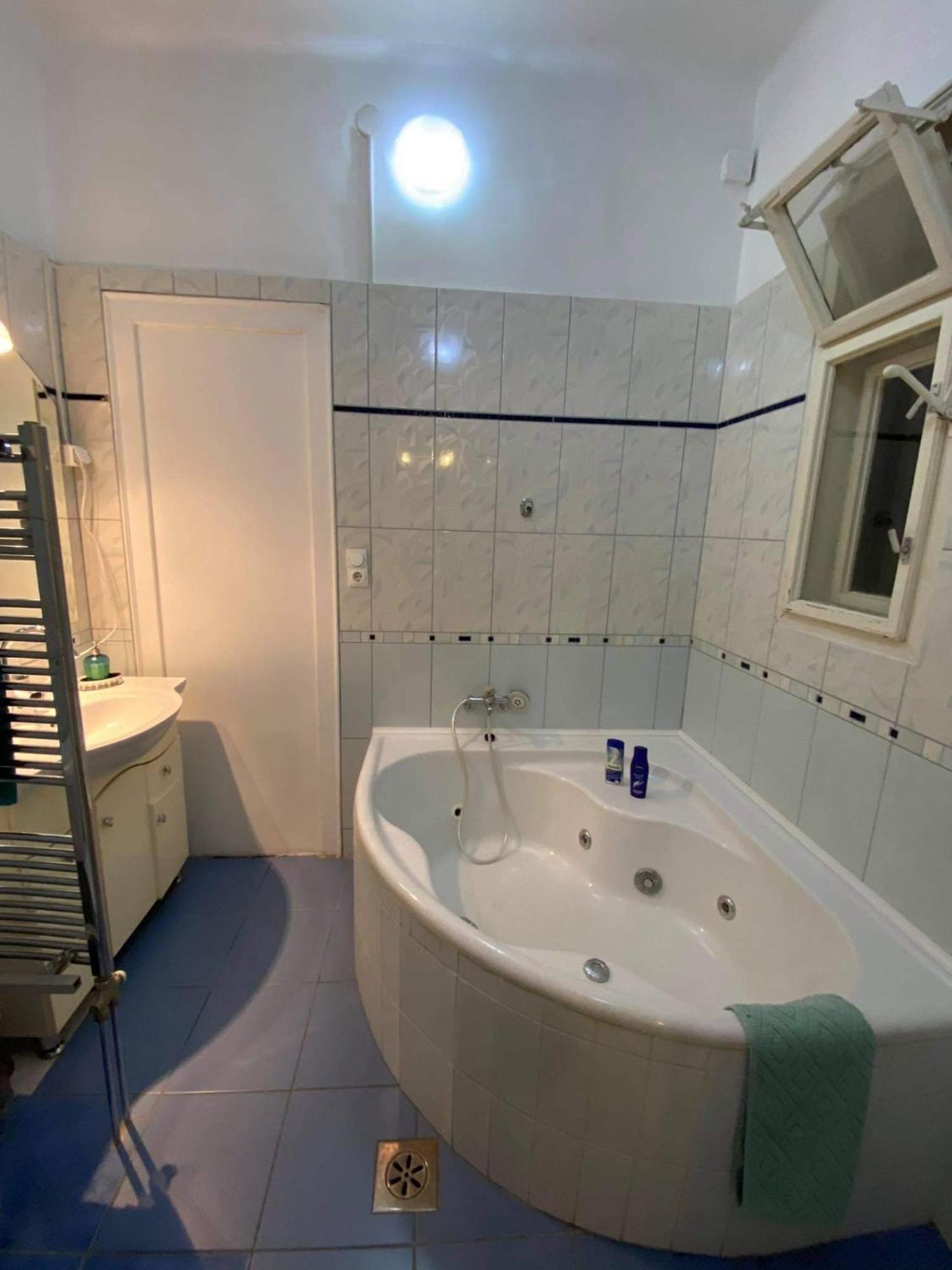 בודפשט Come & Stay Apartments And Rooms City Center מראה חיצוני תמונה