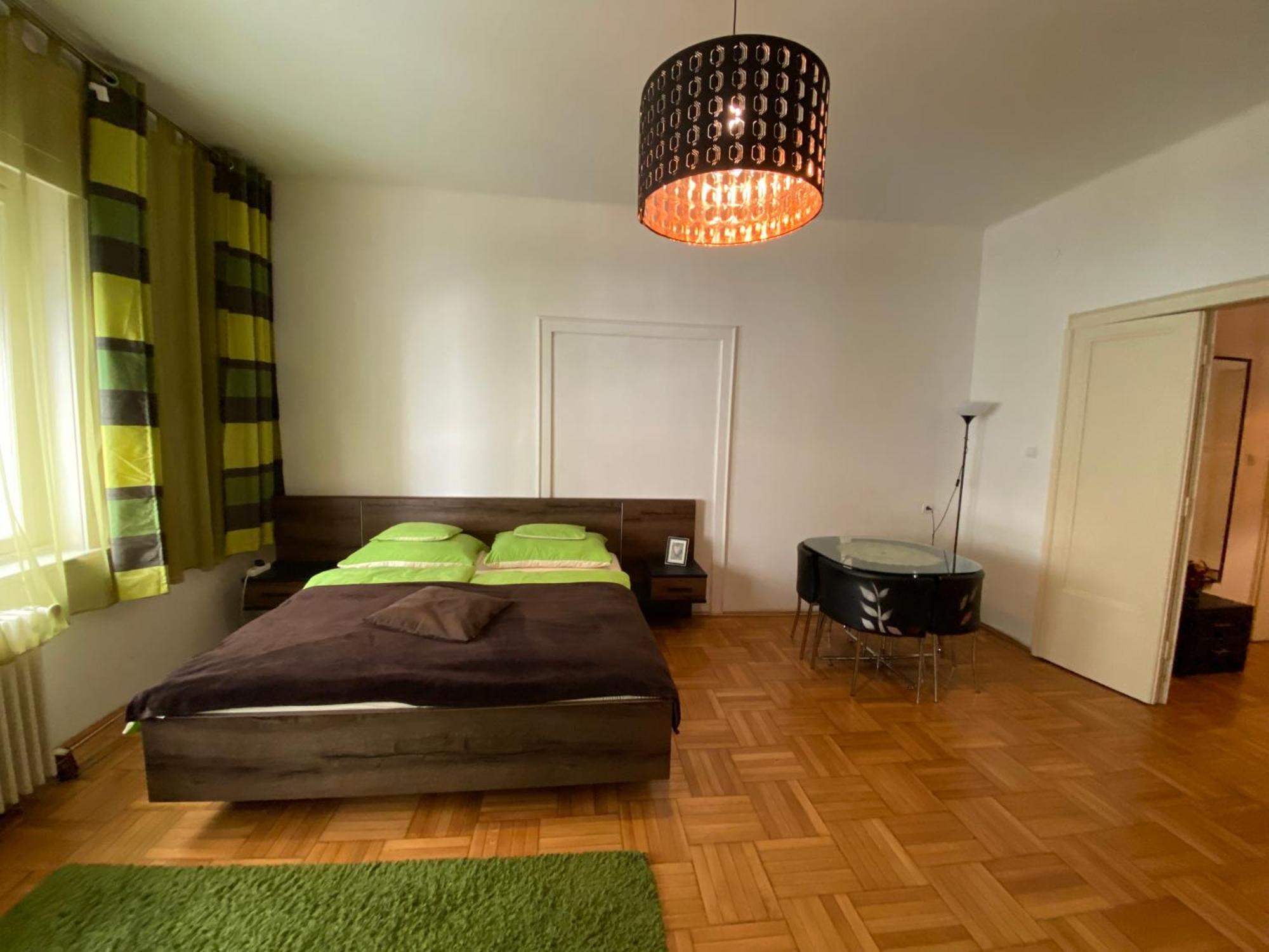 בודפשט Come & Stay Apartments And Rooms City Center מראה חיצוני תמונה