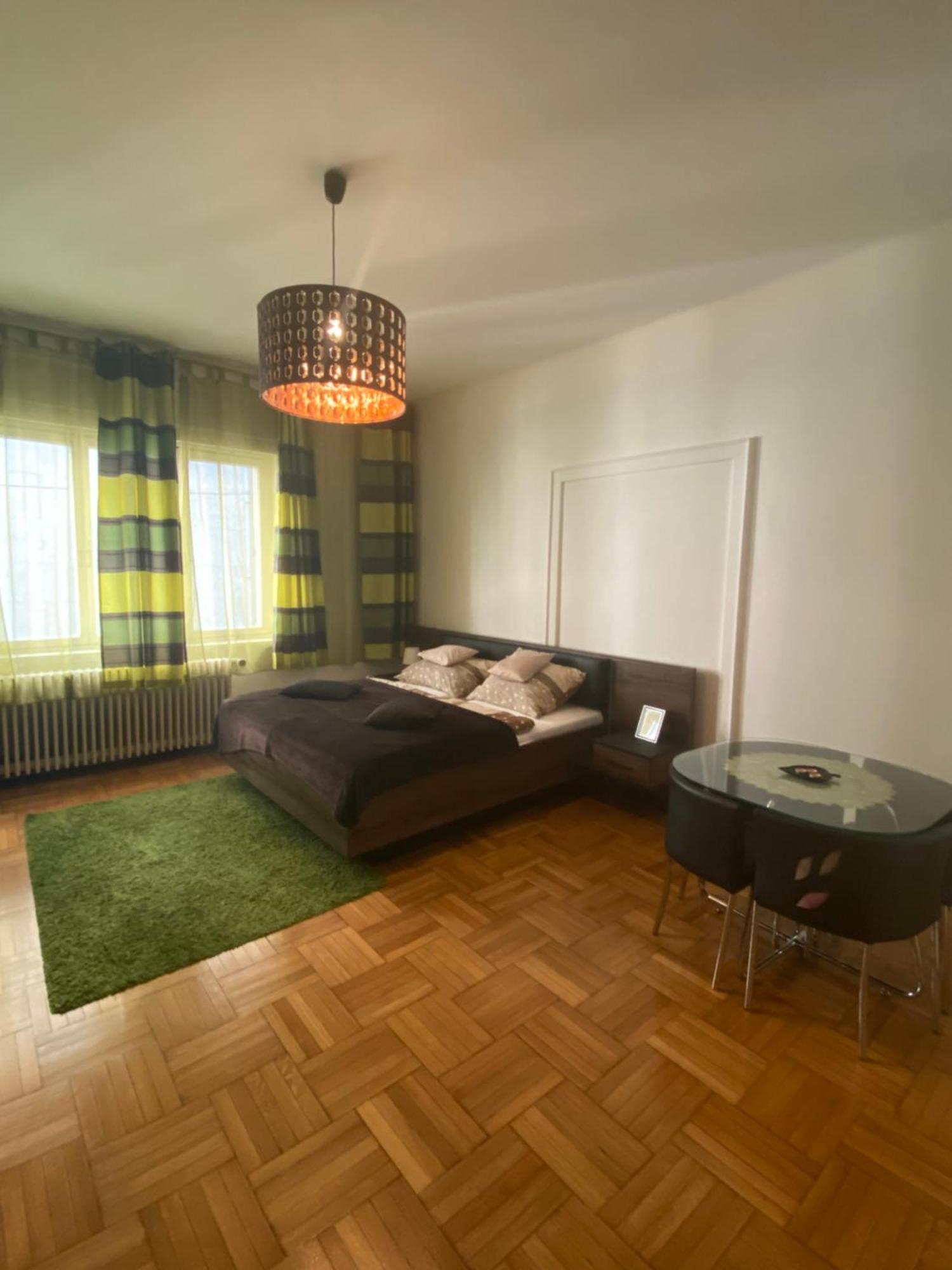 בודפשט Come & Stay Apartments And Rooms City Center מראה חיצוני תמונה