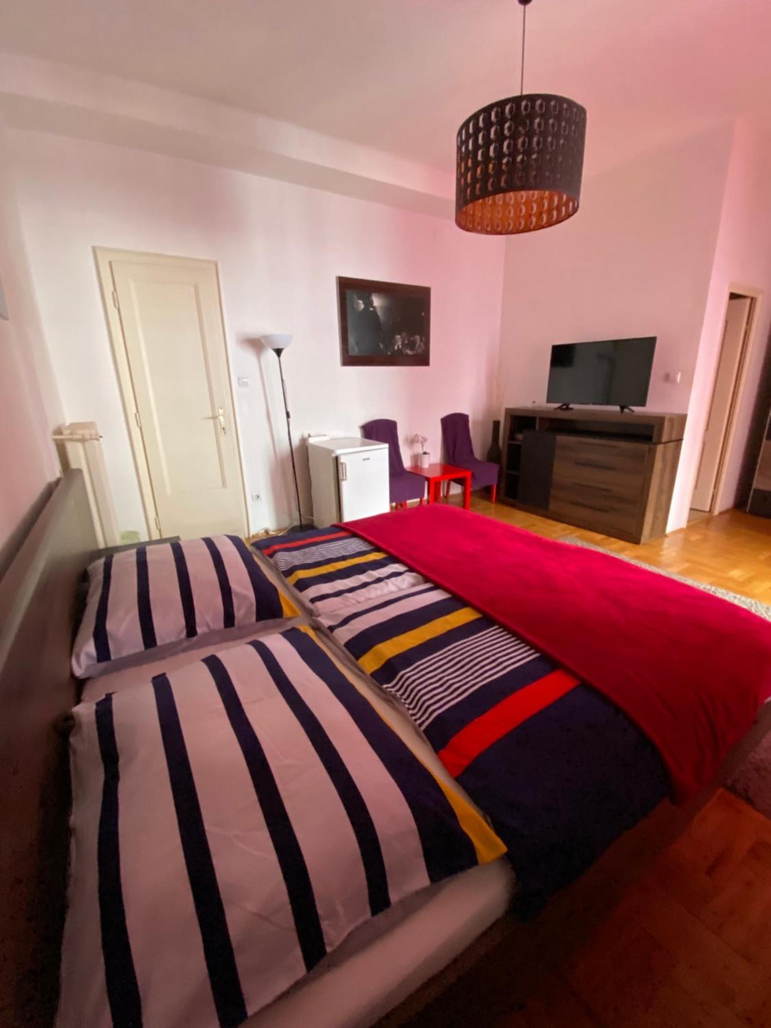 בודפשט Come & Stay Apartments And Rooms City Center מראה חיצוני תמונה