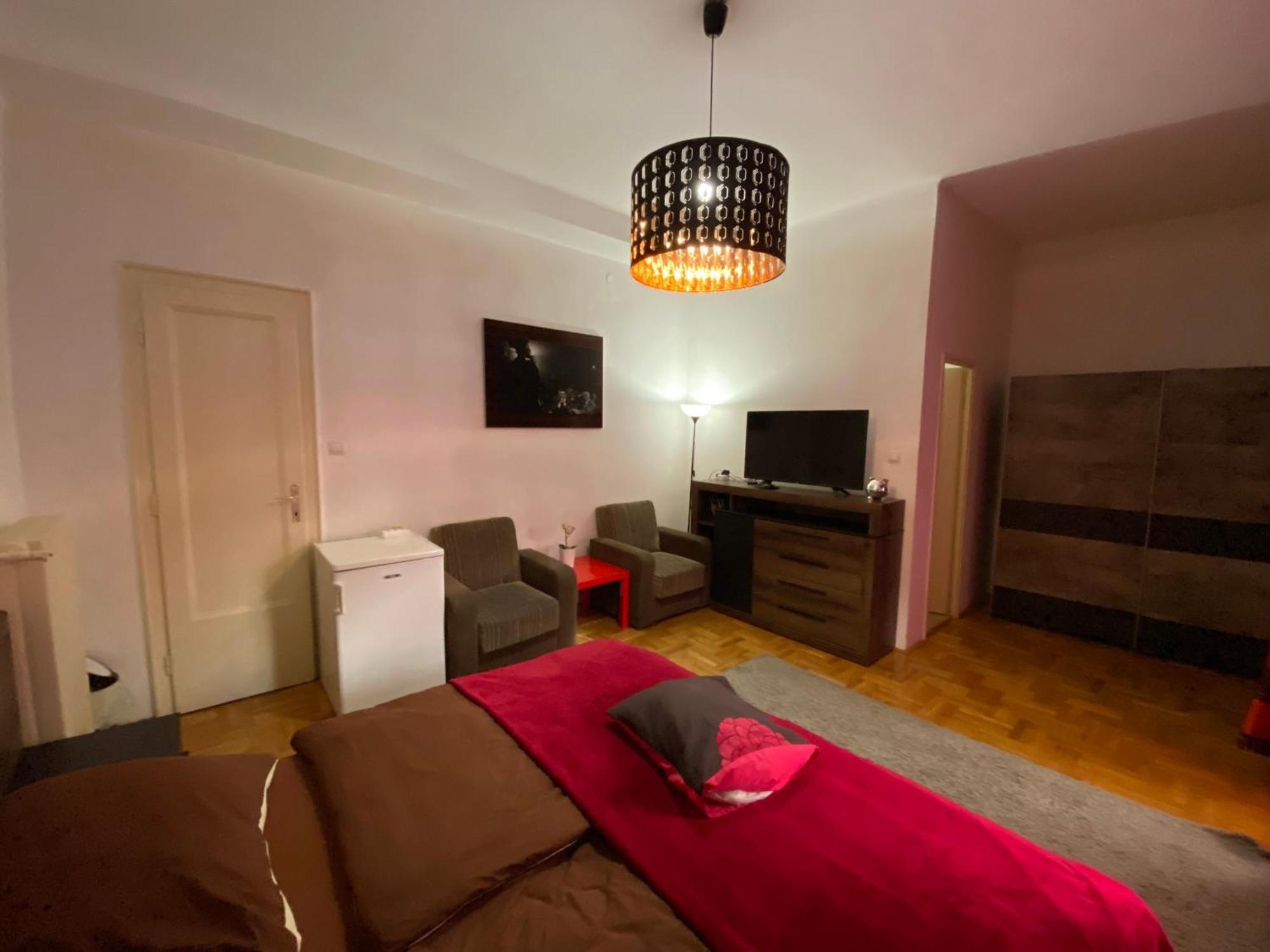 בודפשט Come & Stay Apartments And Rooms City Center מראה חיצוני תמונה