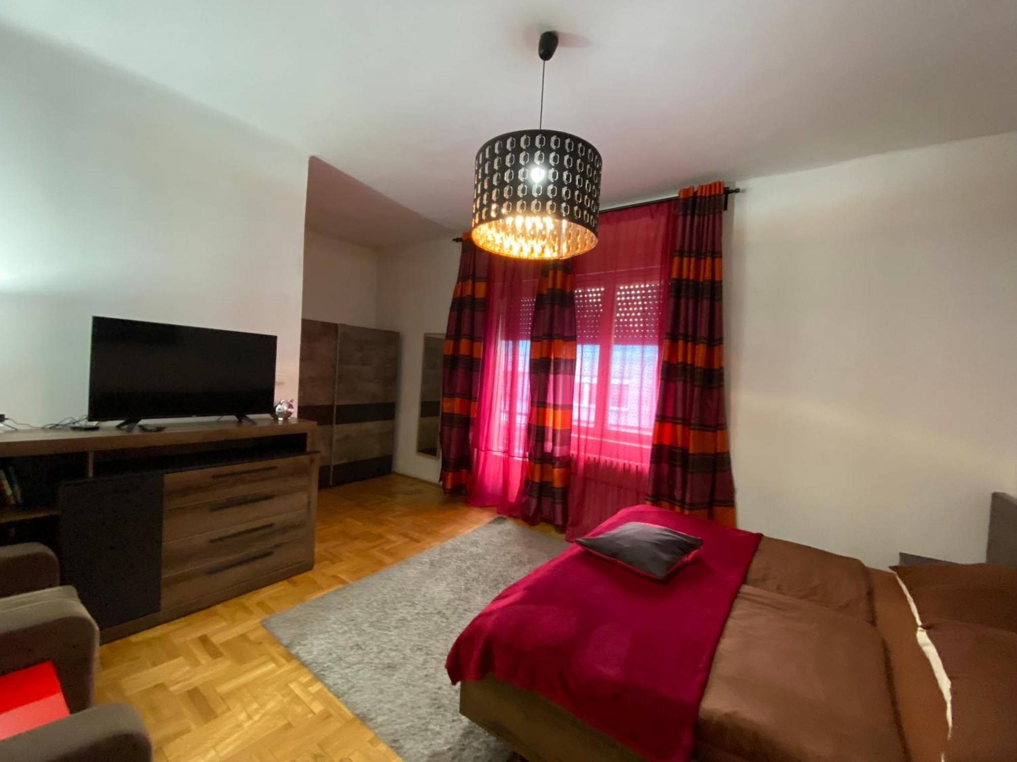 בודפשט Come & Stay Apartments And Rooms City Center מראה חיצוני תמונה