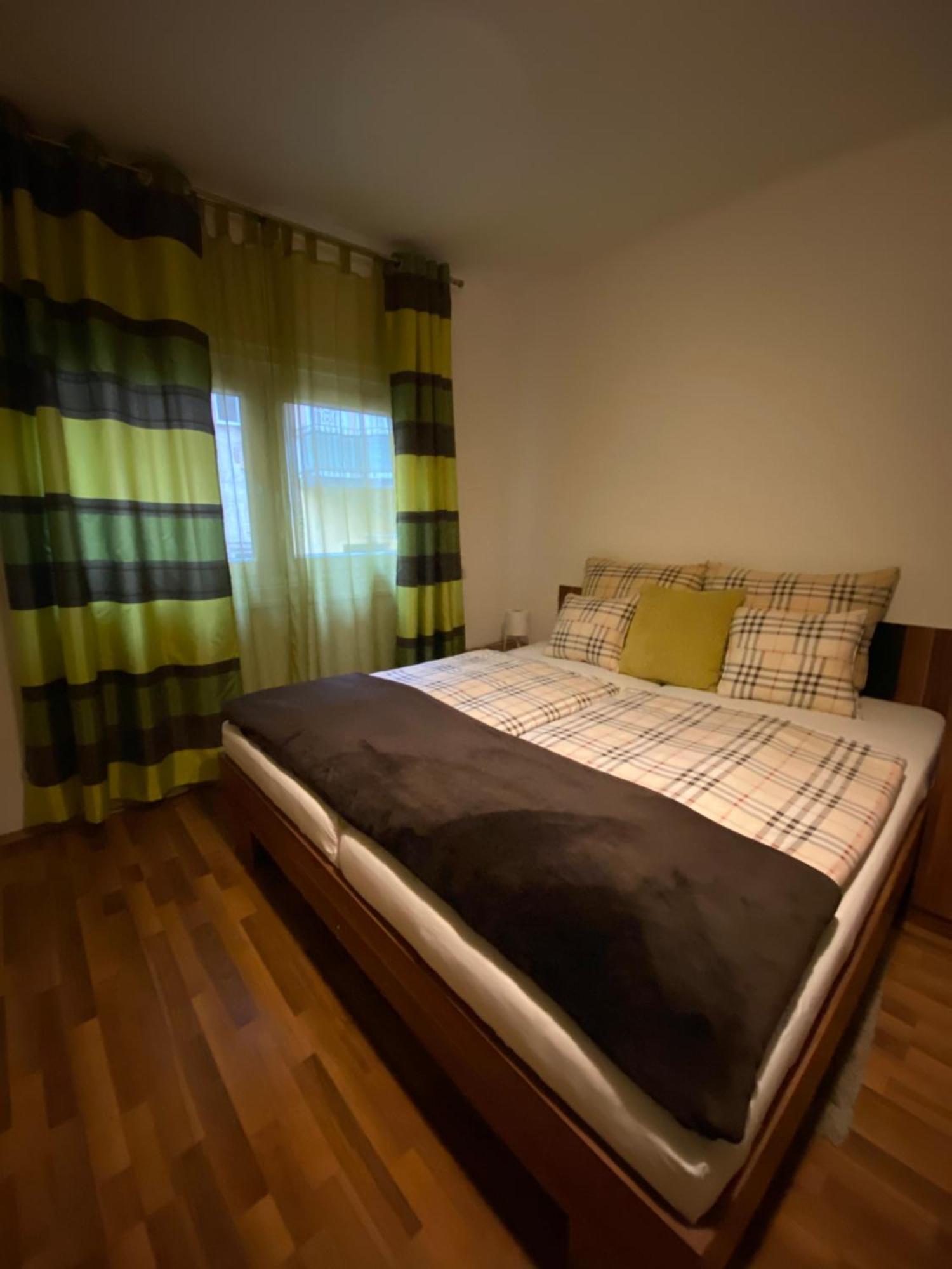 בודפשט Come & Stay Apartments And Rooms City Center מראה חיצוני תמונה